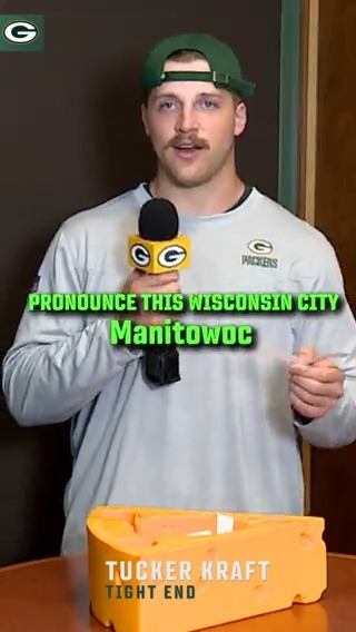The rookies got a crash-course in the Wisconsin basics. 😂 #GoPackGo