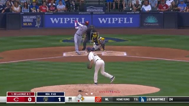 De La Cruz Missile! 😱 456 feet for Elly.