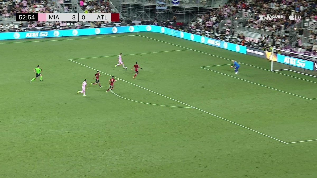 #InterMiamiCF are a PROBLEM. Messi tees up Taylor to make it 4-0! #LeaguesCup2023