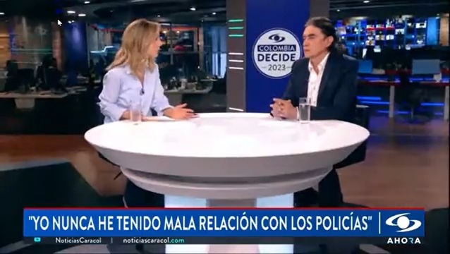 Bolivar no tiene ni idea de cómo gobernar una ciudad ni cómo enfrentar la inseguridad. Evade la preguntas. Repite las cifras que se aprendió en vacaciones. Cae en lugares comunes. ¡Ojo! A votar bien.