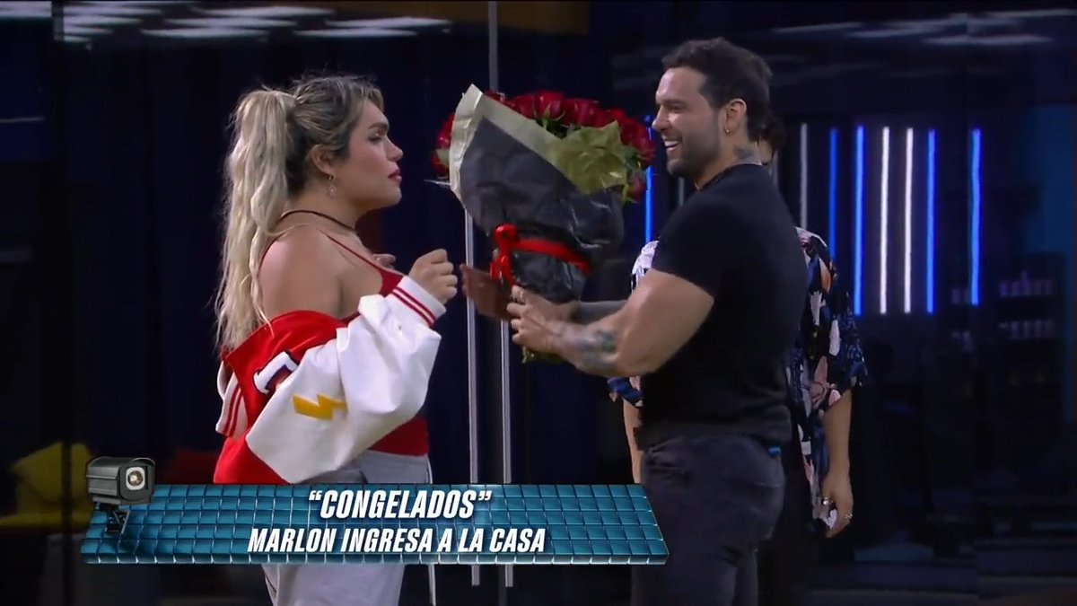 Marlon entró de sorpresa a la casa durante 'Congelados', ¡pero Wendy Guevara aguantó como una campeona! 😎💐 Revive gratis las galas de #LaCasaDeLosFamososMx a través de ViX 🧡 👉
