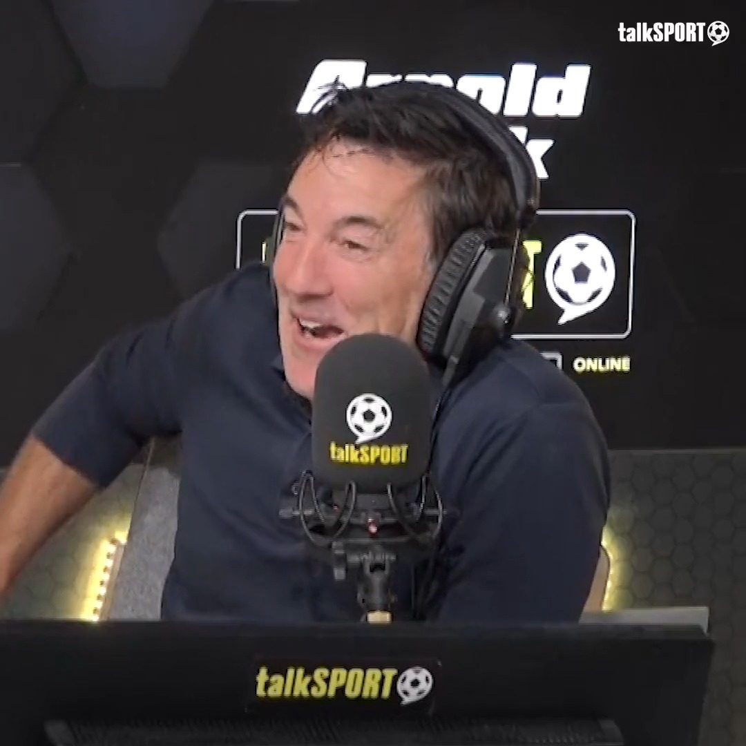 “We went to Aberystwyth University!” 🤣 “£40 a night. It was £43 with breakfast, but I couldn’t afford that. We took our own!” Dean Saunders compares his #WxmAFC pre-season with this year’s US tour. 🏴🇺🇸