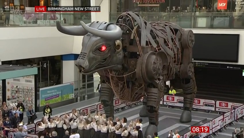 Ozzy the mechanical bull - created for the Birmingham 2022 Commonwealth Games - has been officially unveiled in his new home at Birmingham New Street Station. It happened live on #BBCBreakfast