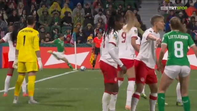 McCabe’den inanılmaz bir gol! Kornerden direkt kaleye!! 🤯🤯 #CAN | #IRL
