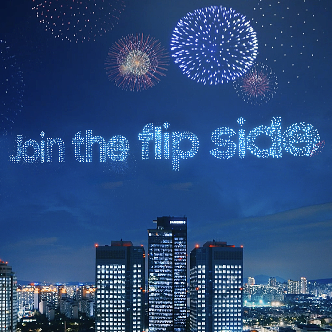 Unfold a whole new chapter of Samsung Galaxy together, unveiled at #SamsungUnpacked and lighting up Seoul. #JoinTheFlipSide​ Learn more: