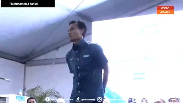 Bekas kapten pasukan bola sepak Lang Merah, Baddrol Bakhtiar diumumkan sebagai calon bagi kerusi DUN Gurun #AWANInews #6NegeriMemilih