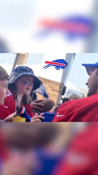 This is the best: A young #Bills fan told Josh Allen that his sister has been wanting to meet him and was literally crying while waiting. Josh went over, and the reaction is awesome. This is what it’s all about. (🎥 Jennifer Lewke, Buffalo Bills)