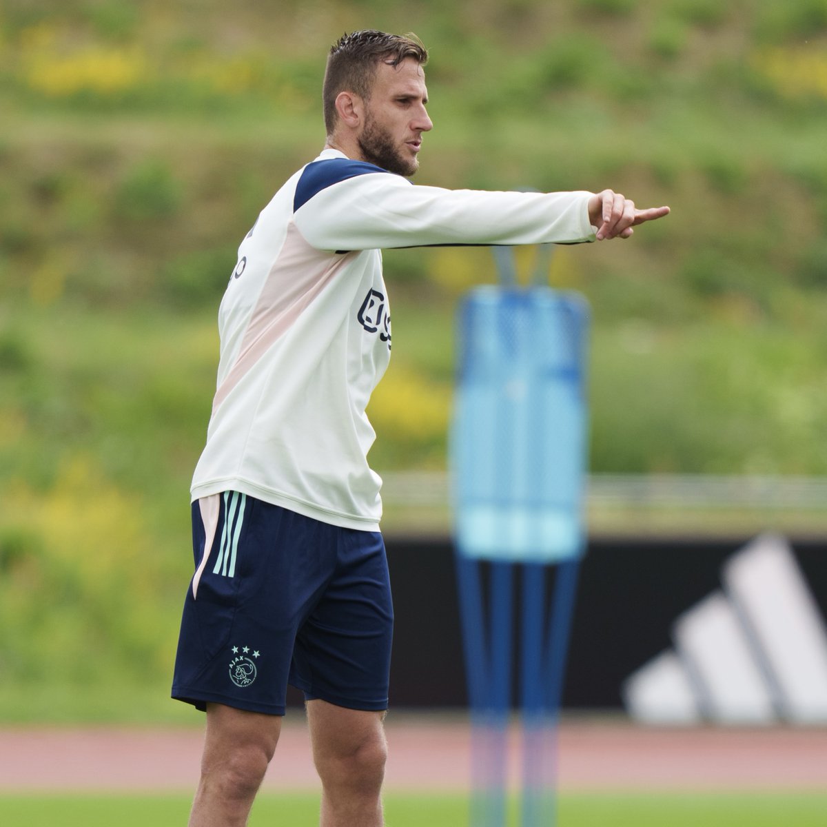 🎚️ Player MIC: Branco van den Boomen Sound on for this one - watch & listen 🎧