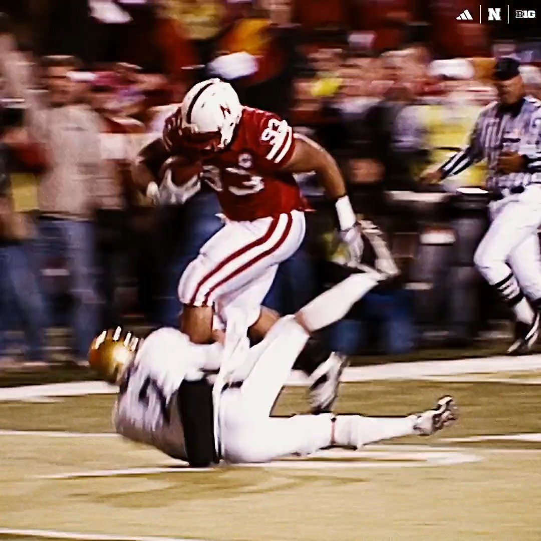 all this talk about aliens today serves as a good reminder that Ndamukong Suh was not from this planet his final two years with @HuskerFBNation: 43 TFLs 19.5 sacks 161 total tackles 33 QB hurries 13 PBUs 5 blocked kicks 3 INTs 2 defensive TDs