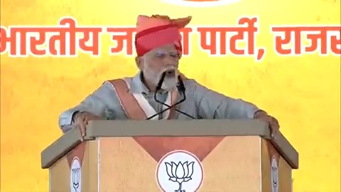 पहले के जमाने में फ्रॉड करने वाली कंपनियां लोगों को लूटने के लिए समय-समय पर अपना नाम बदलती रहती थीं। आज कांग्रेस और उसके साथियों का नया गठबंधन उन्हीं कंपनियों की नकल कर रहा है।