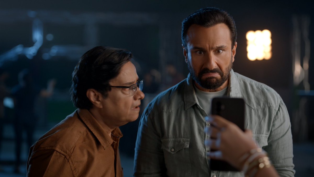 Taking Saif from 😒to 🤩in 30 seconds! Watch how Sara Ali Khan surprised her dad with big savings! Tajurba chahe kuch bhi kahe, hum toh kehte hai car insurance ho lena toh, ACKO check kar lena. #ACKO_Check_Kar_Lena #NewCarInsurance #CarInsurance #ACKO #WelcomeChange