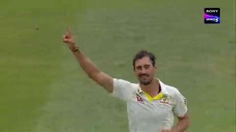 This is peak Mitchell Starc 🔥 What a ball...!!!!