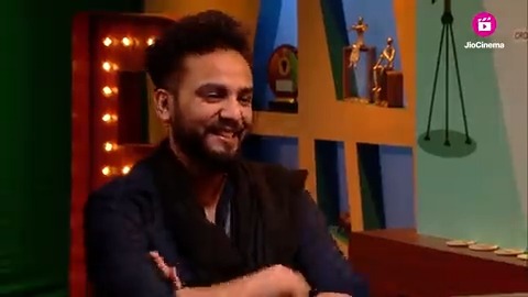 Silence! Elvish's audition: Take 1 🎬 Lights, camera, action 🎤 Watch #BBOTT2 24 hours live feed on #JioCinema for free! #BiggBossOTT2 #BBOTT2onJioCinema Salman Khan Elvish Yadav Pooja Bhatt #ElvishYadav