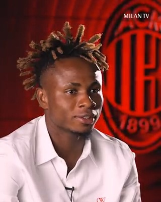🗣️ Samuel Chukwueze on... The fans 🥰 Why he joined ❤️🖤 His love for food 🍝 And more 🎙️ #ACMQuest #SempreMilan