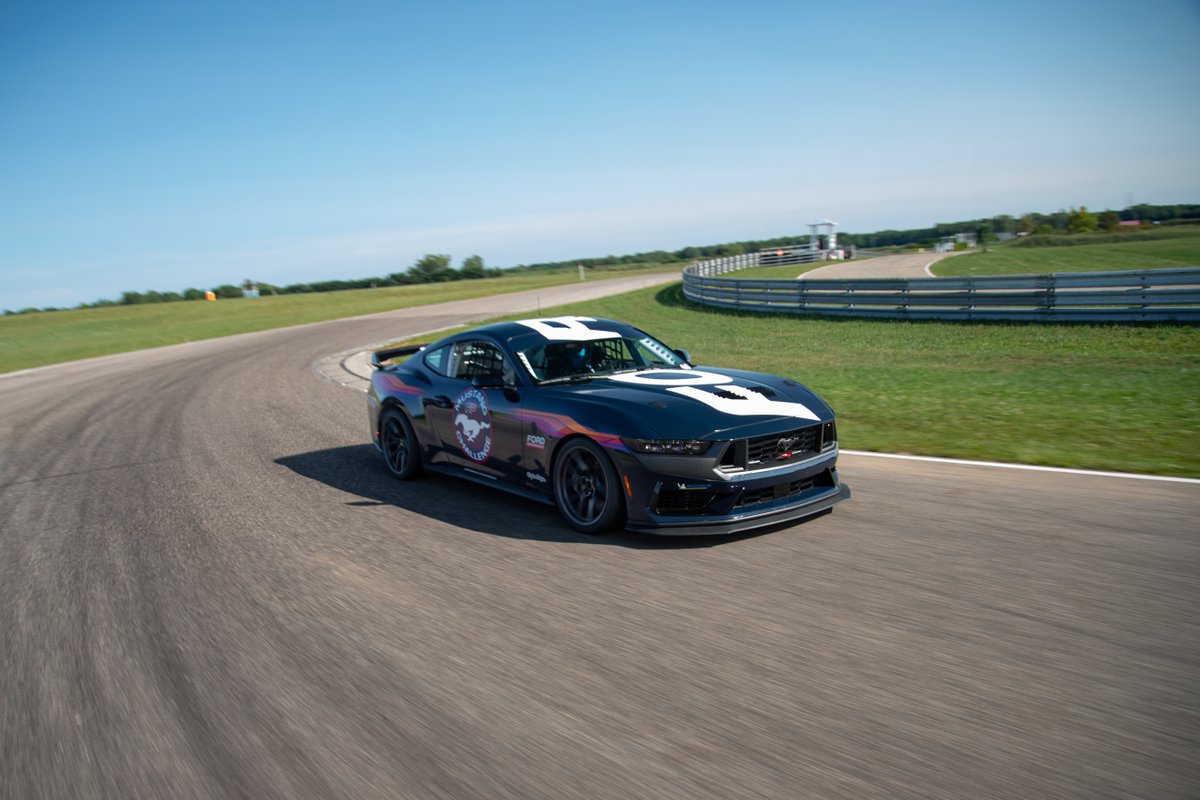 Meet the Ford Mustang #DarkHorseR: Your turn-key race car for the all-new #MustangChallenge series. Fully sanctioned by IMSA. #BredtoRaceFP 🏁 🔗 for more: