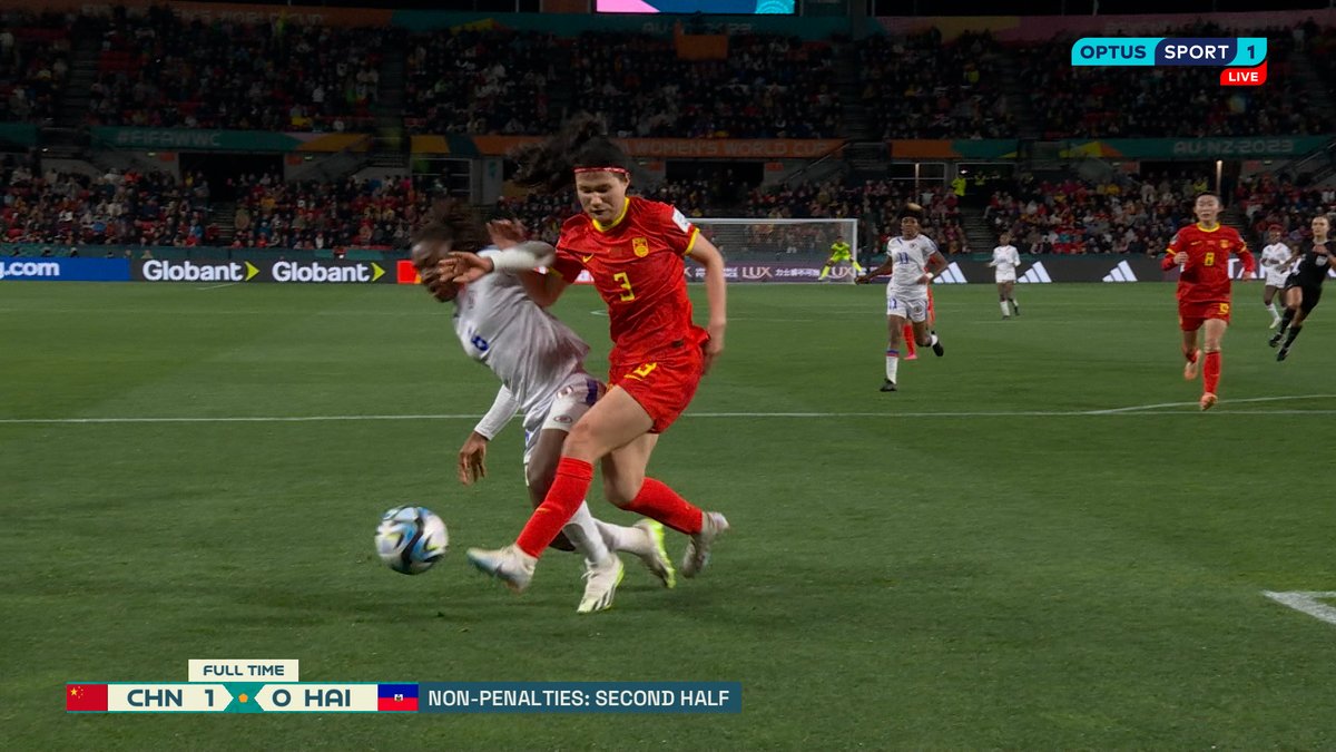 Some of these non-penalty decisions are... interesting 🧐 "What's the point of VAR?! It's devastating for Haiti because you're relying on technology. And it fails." 😡 Free to watch highlights | Chloe Logarzo #FIFAWWC #OptusSport