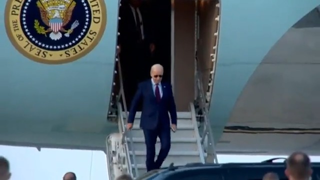 Biden is back to using the short stairs again as he arrives in Delaware for a TEN-DAY beach vacation. He has spent 358 days — 39% his presidency — on vacation.