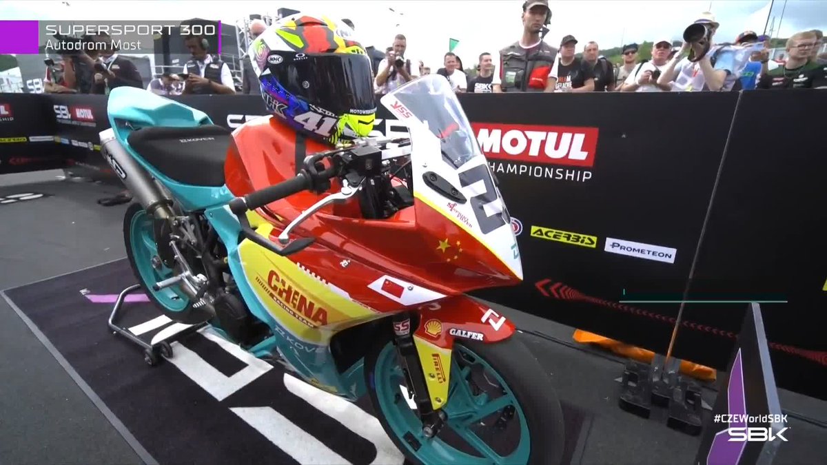 Progress for Kove and the China Racing Team with Marc Garcia 📈 👏 #WorldSSP300 | #CZEWorldSBK 🇨🇿