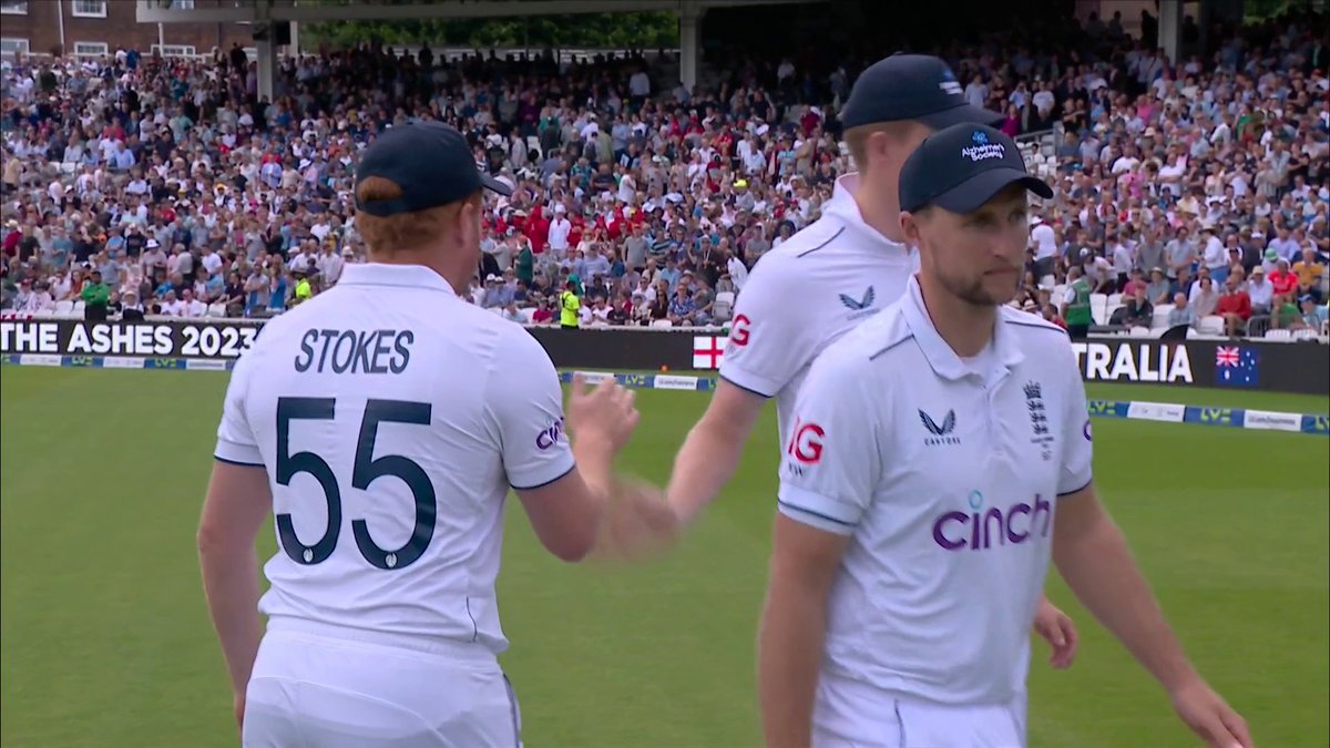 This was quite the gesture ❤️ The England team wore different shirts to highlight the confusion caused by dementia.