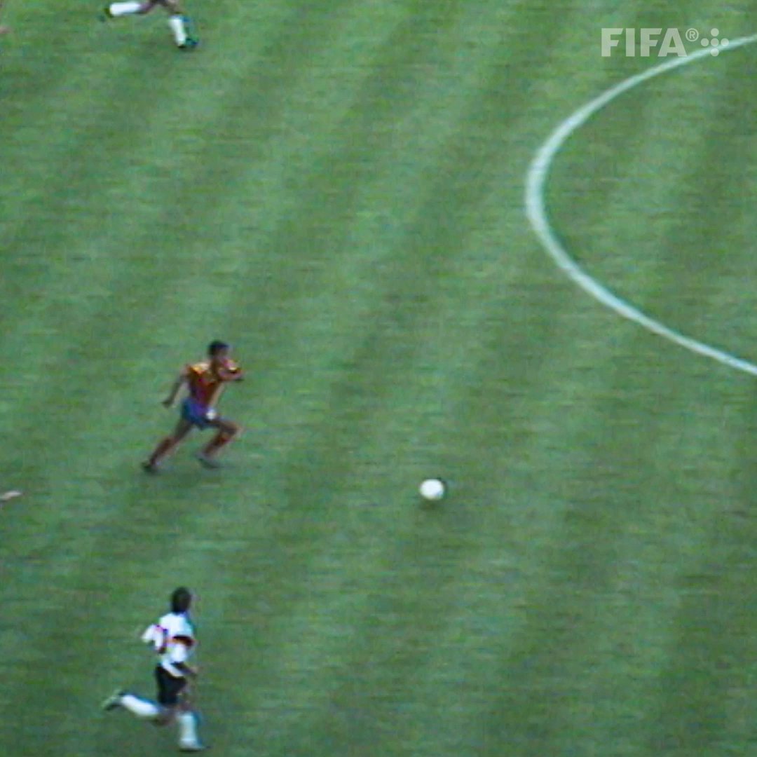 A brilliant team move at the 1990 #FIFAWorldCup. 🔥 What might 🇩🇪 vs 🇨🇴 bring at the #FIFAWWC?