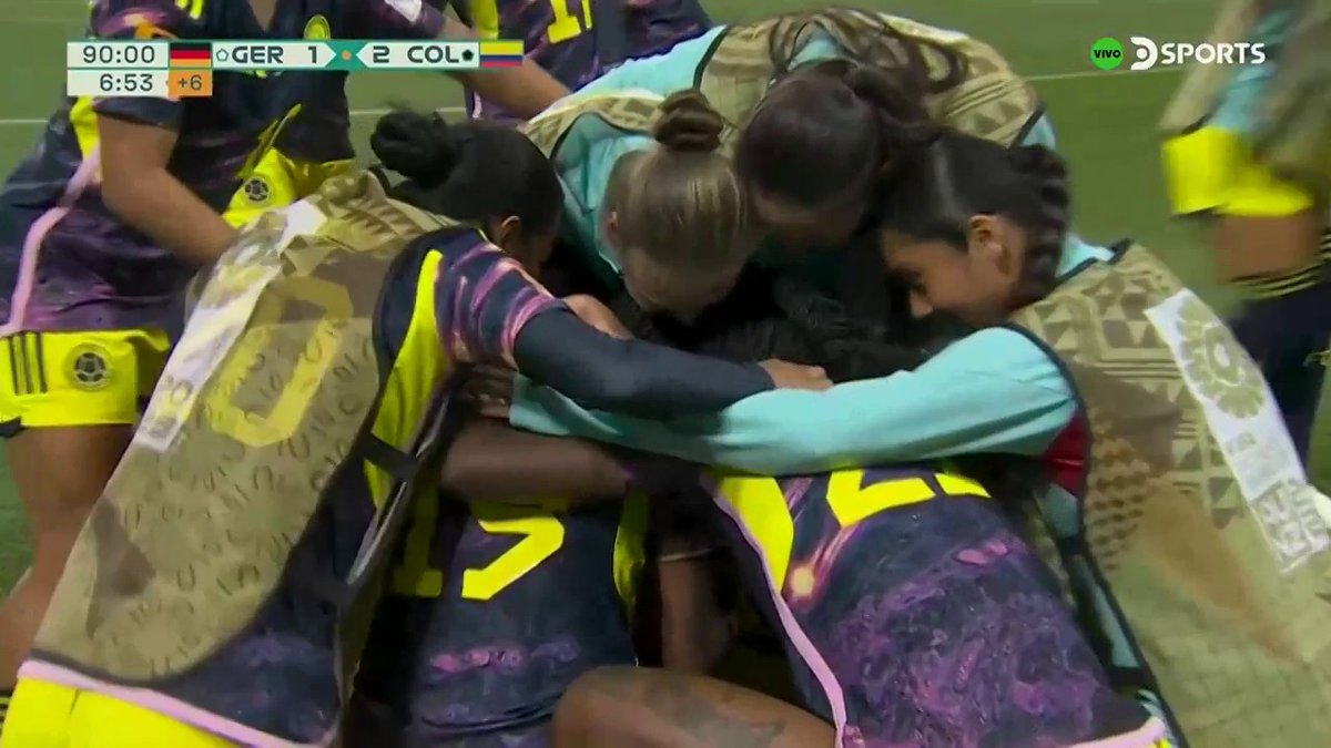 ¡GOOOOOOOOL! ⚽️ Se sacude el estadio en Sídney Manuela Vanegas pone el 1-2 a favor de Colombia. ¡Agónico final! #MundialFemeninoEnDSPORTS