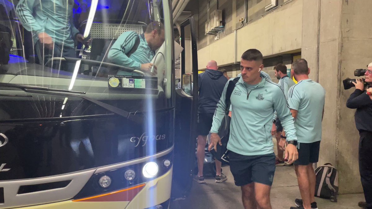 Dessie &amp; the panel are here 👕 #UpTheDubs