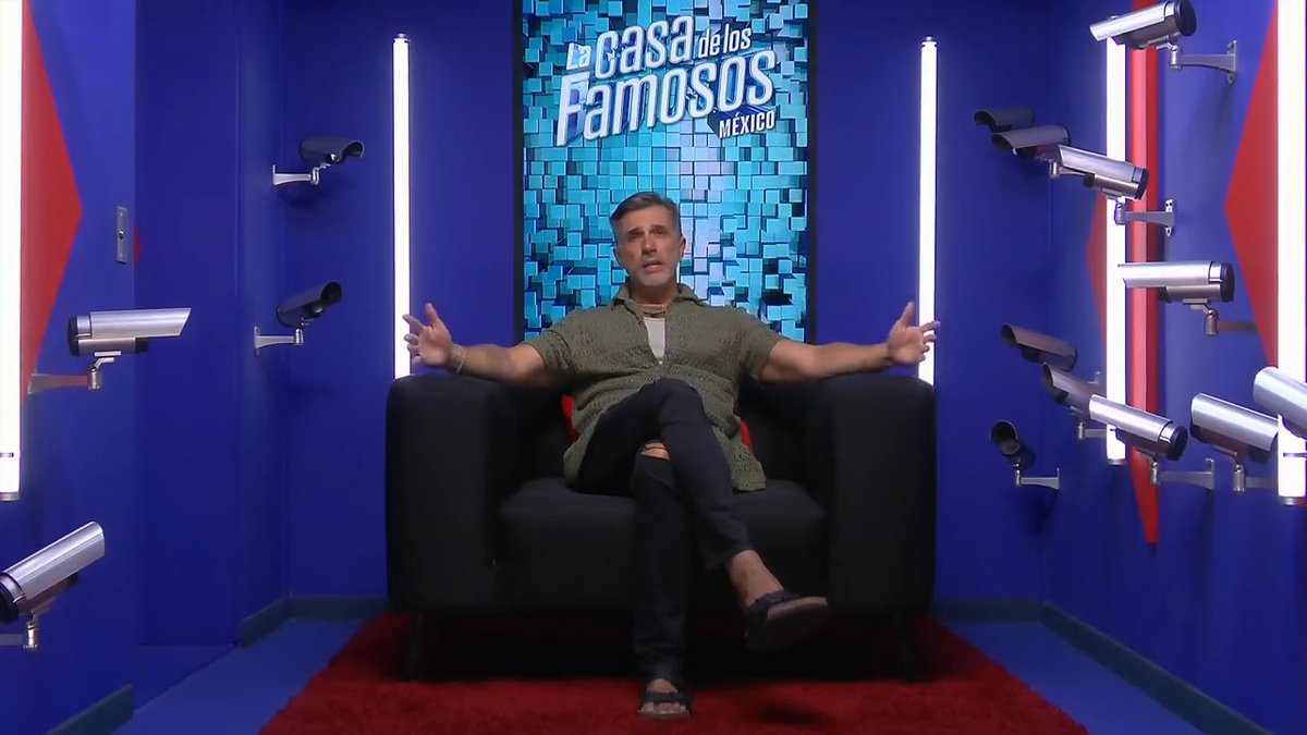 El Tata ya se la sabe y habló honestamente con la Jefa sobre cómo se siente rumbo a la octava gala de eliminación 👀 Disfruta las post-galas y el 24/7 de #LaCasaDeLosFamososMx a través de ViX Premium 🧡 👉 Sergio Mayer B.