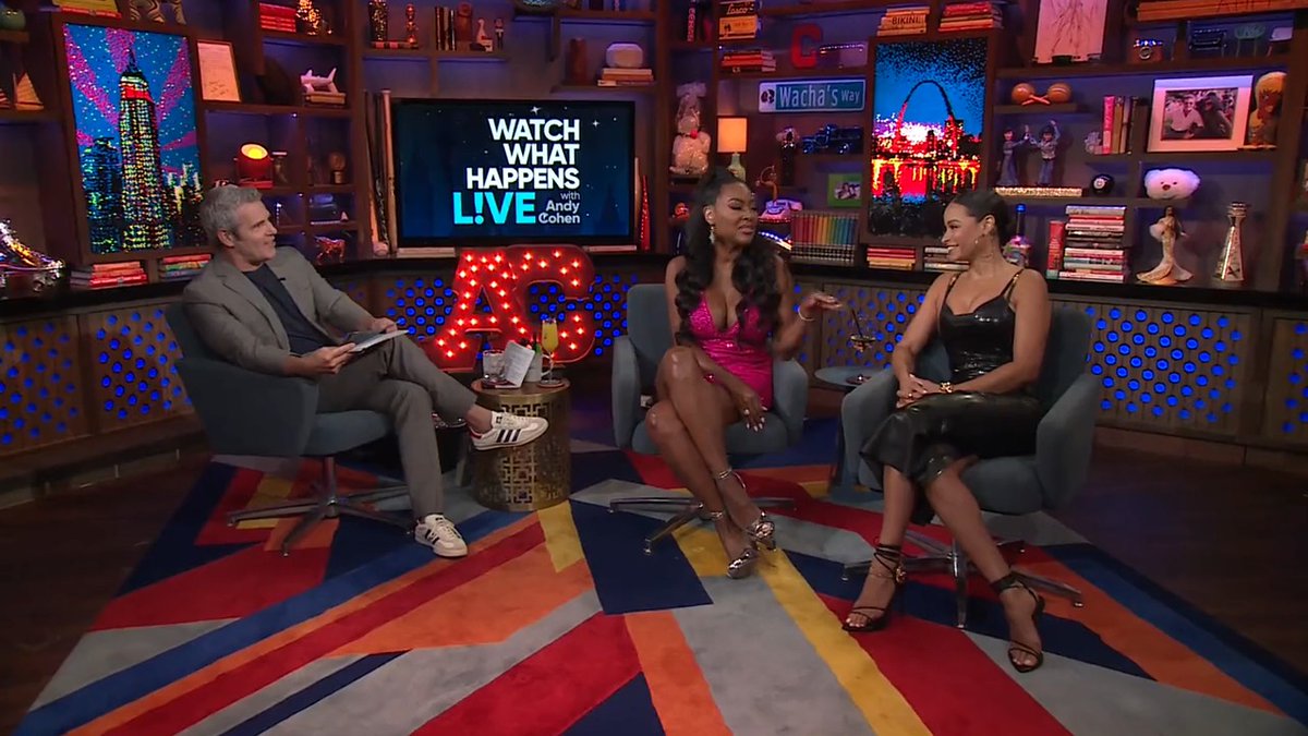 #RHOA star KENYA MOORE offers advice to #RHONY newbie Sai De Silva. #WWHL