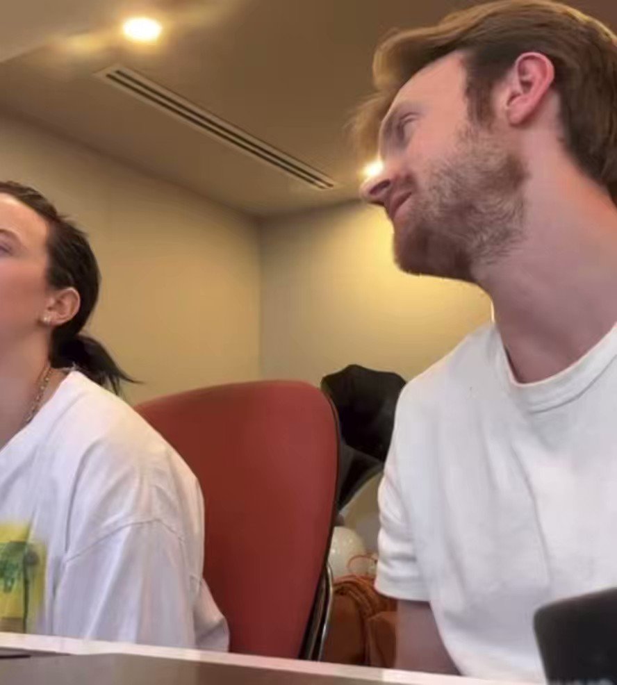 Billie Eilish and her sister discuss the lyrics to “Off to the races” by Lana Del Rey