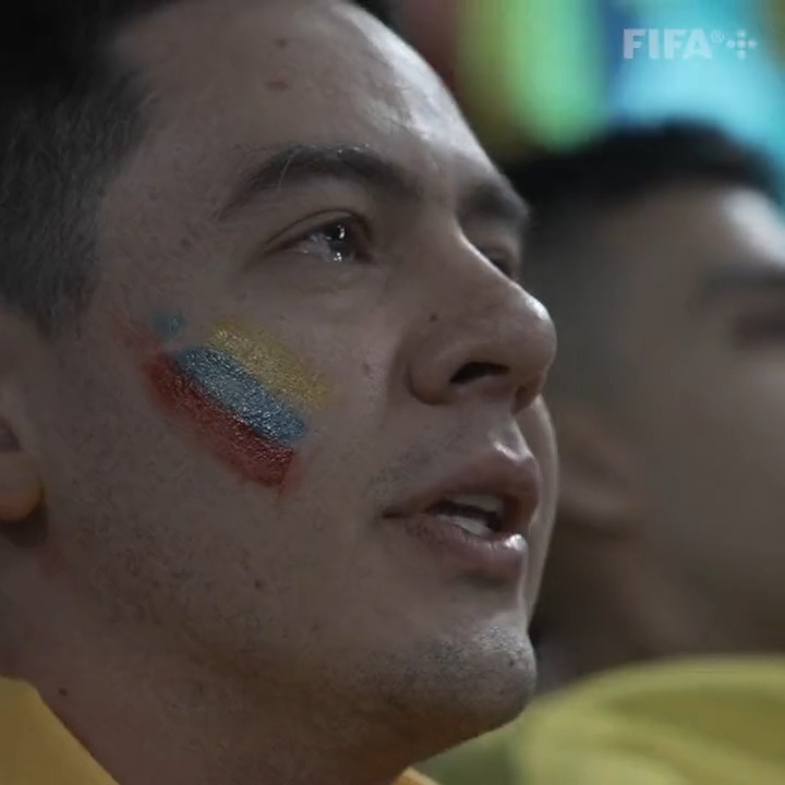 Cantar el himno con emoción. Hasta las lágrimas. 💛💙❤️ #FIFAWWC