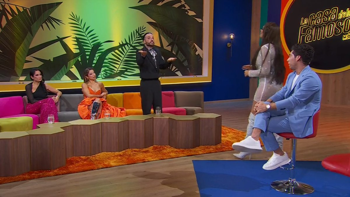 La octava gala de eliminación nos dejó con las emociones a tope 👀🔥🫣 Disfruta las post-galas y el 24/7 de #LaCasaDeLosFamososMx a través de ViX Premium 🧡 👉