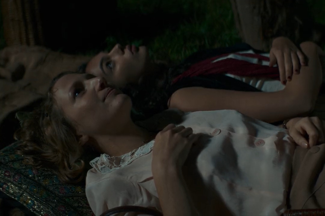 Il trailer de #LaBellaEstate, il film di #LauraLuchetti tratto dal romanzo di Cesare Pavese, in sala dal 24/8. Nel cast #YileYaraVianello, #DevaCassel, #NicolasMaupas, #AlessandroPiavani, #AdrienDewitte, #CosimaCenturioni, #GabrieleGrahamGasco e con #AnnaBellato e #AndreaBosca.