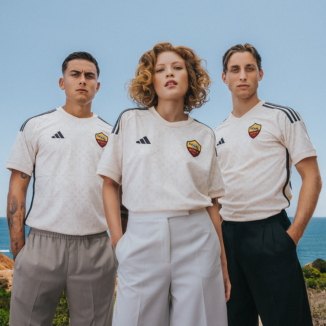 🏛️ Roma, anche lontano da casa 🌊 #ASRoma | adidas Football