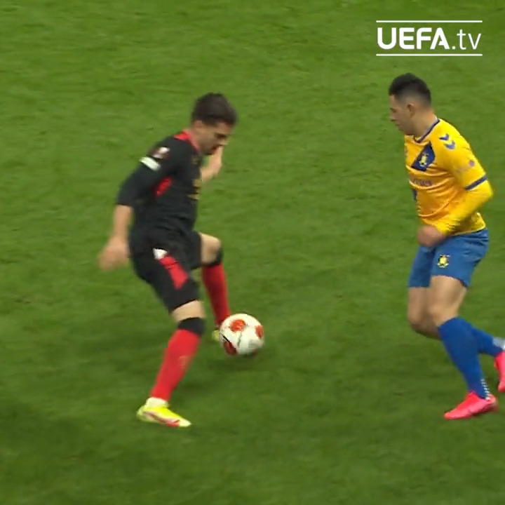 😱 Blas Riveros with the nutmeg 🥜 Brøndby IF || #UEL