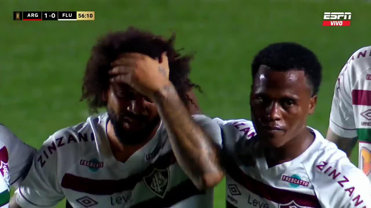 Durísima imagen en La Paternal: Luciano Sánchez sufrió una lesión y Marcelo no podía creerlo. El jugador de Fluminense y leyenda del fútbol, al borde de las lágrimas. 📺 Mirá la CONMEBOL #Libertadores por #StarPlusLA