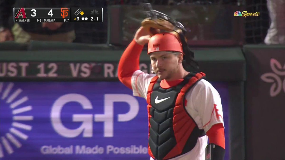 PATRICK BAILEY PICK-OFF FOR THE WIN 😱😱