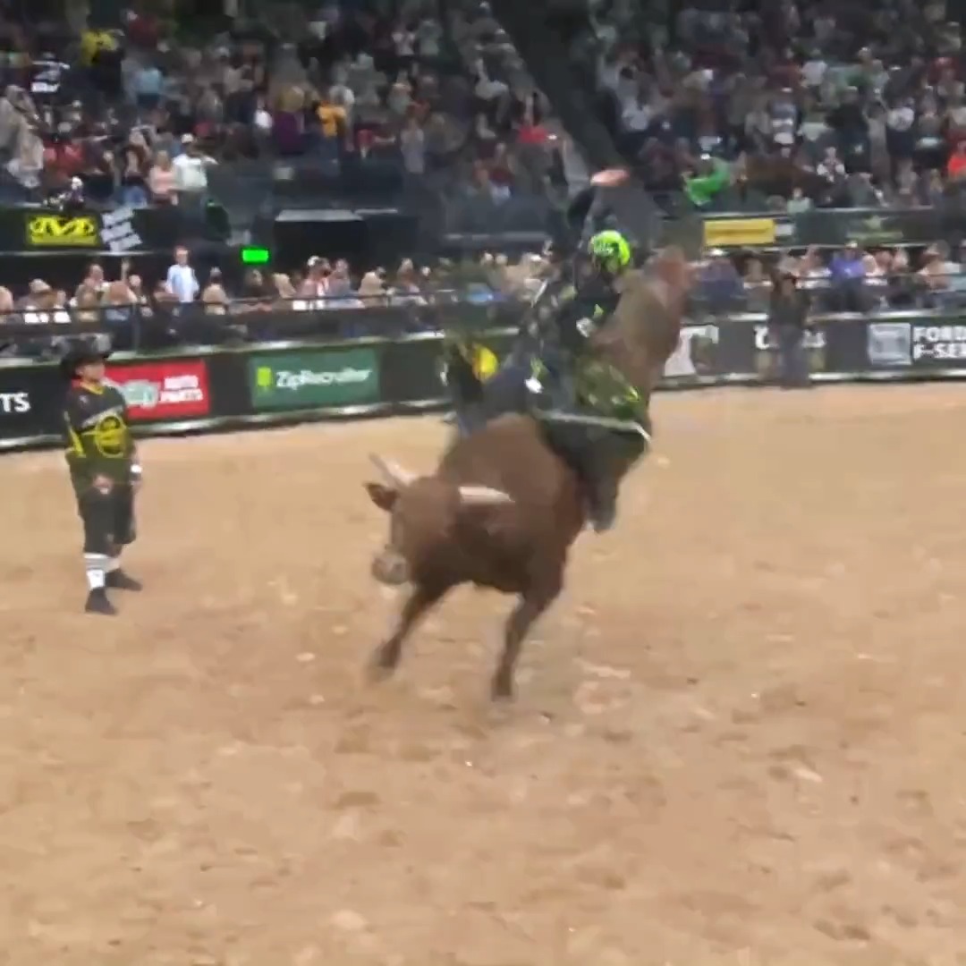 Woopaa sets records with Jose Vitor Leme. #WoopaaWednesday | #YETIBullWeek