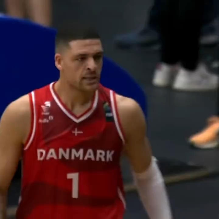 Let them hear it, Gabriel Iffe Lundberg 🗣️🗯️ #EuroBasket
