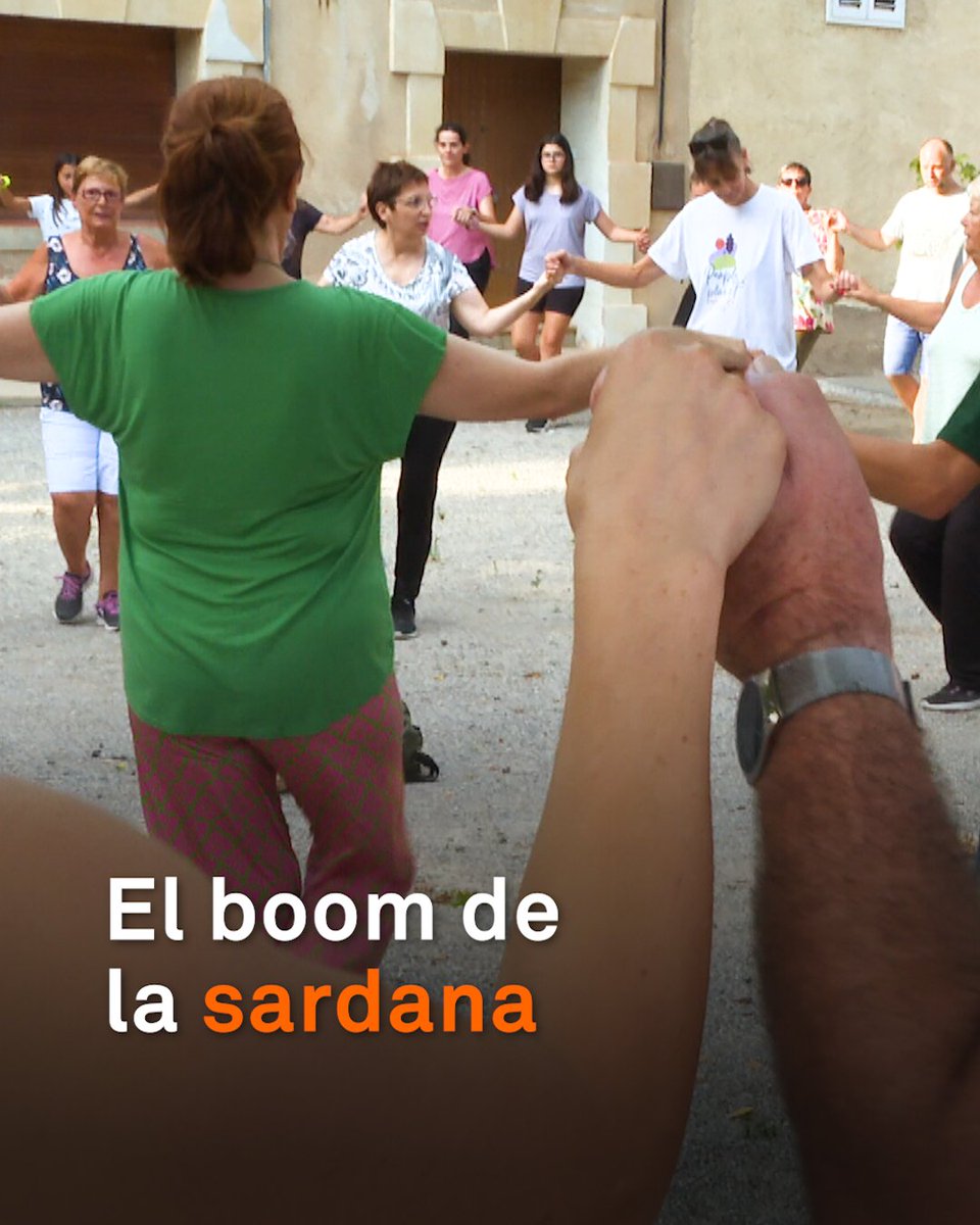Està de moda. Cada cop més gent vol aprendre a ballar sardanes i en aquest poble de 100 habitants ho estan notant. Aquest any 60 persones s’han apuntat al curs de sardanes. Asseguren que l’èxit es deu a la cançó “Coti x coti”, dels The Tyets