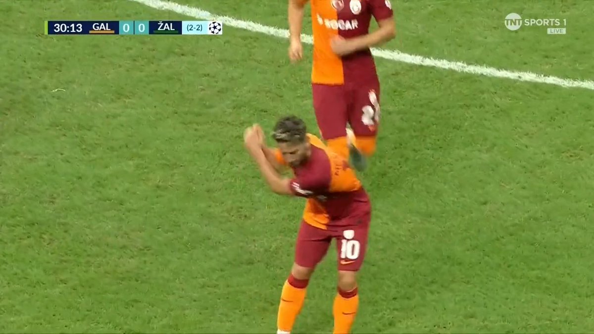 What a hit from Galatasaray's Dries Mertens! 😱🇧🇪