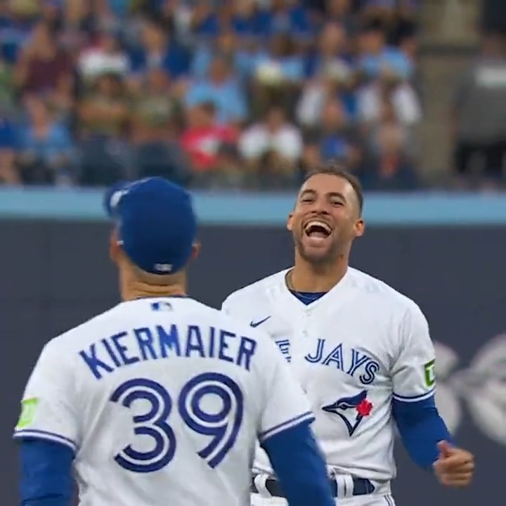 When the homies celebrate with you after breaking a hitless streak. 😃🎉