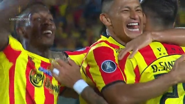 🟡🔴 ¡El gol del triunfo de Deportivo Pereira 🐺! Juan Danilo Santacruz anotó el 1⃣-0⃣ ante Independiente del Valle para sacar ventaja en la ida de los Octavos de Final 🇨🇴⚽️ 🏆 CONMEBOL #Libertadores #GloriaEterna