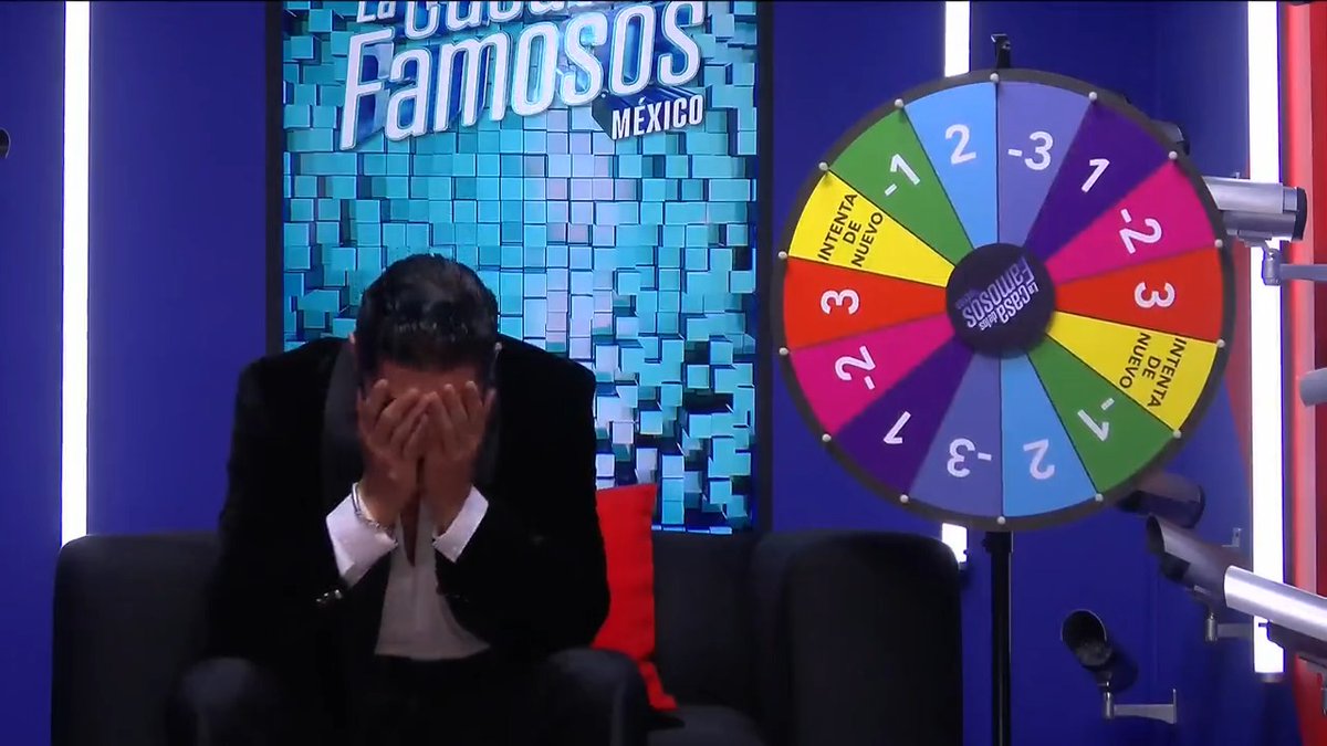.Poncho De Nigris se enfrenta a la ruleta nominadora y las cosas no salen como esperaba Barby: -3 puntos Emilio: -2 puntos Wendy: 2 puntos Revive gratis las galas de #LaCasaDeLosFamososMx a través de ViX 🧡 👉