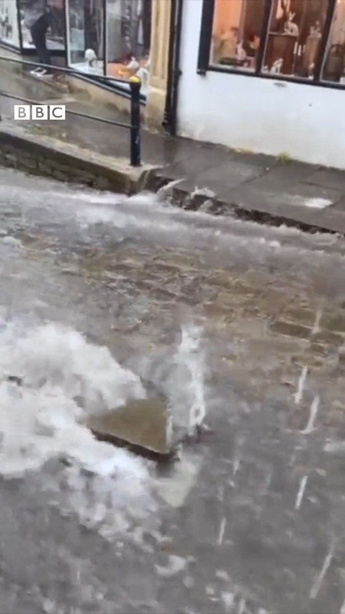 The paving slab 😮 This was Catherine Hill in #Frome yesterday during a spell of heavy rain - so heavy it took some of the pavement with it.