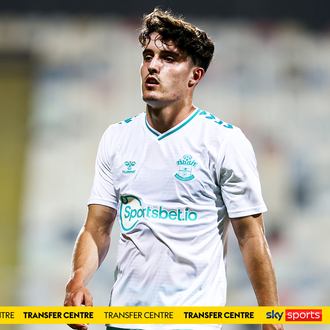 BREAKING: Newcastle have agreed a deal with Southampton to sign right-back Tino Livramento โซโช