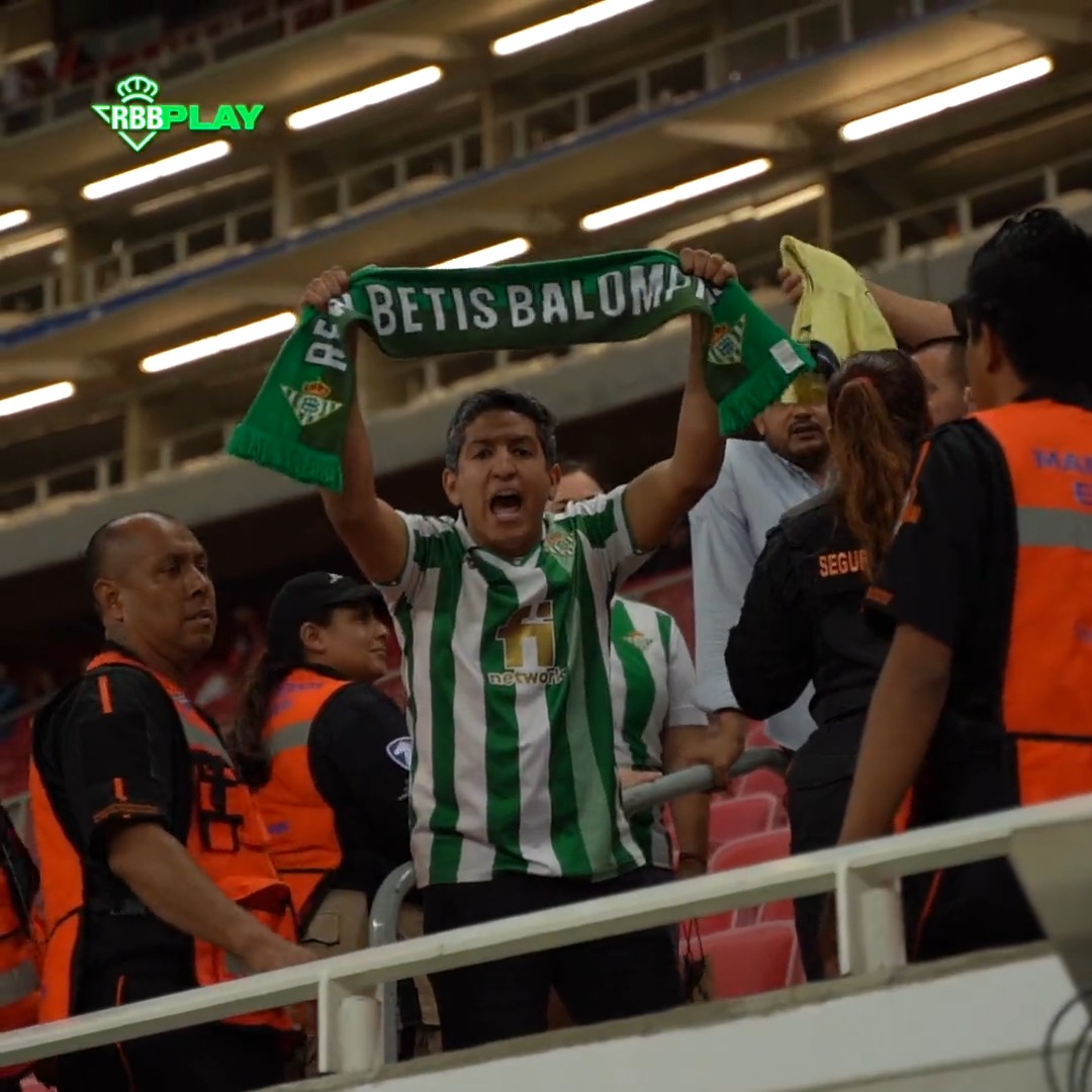 🥲🇲🇽💚 "Era bético y no lo sabía". A sus pies, caballero.