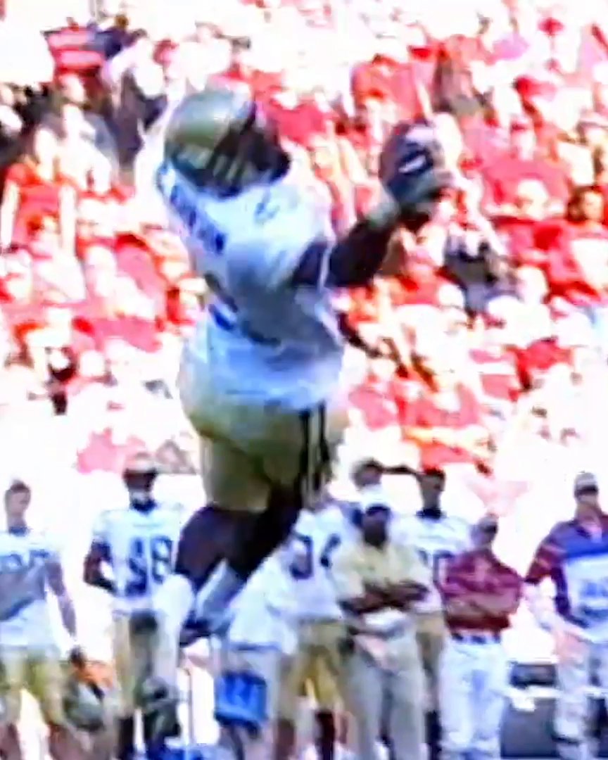 This one-handed catch from Megatron is still ridiculous 🤯 Calvin Johnson Jr. | Georgia Tech Football