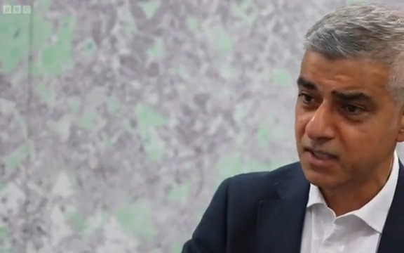 I’m calling for rent controls in London so that private tenants won’t have to live with the fear of their rents rising by unpredictable amounts, at a time of their landlord’s choosing.