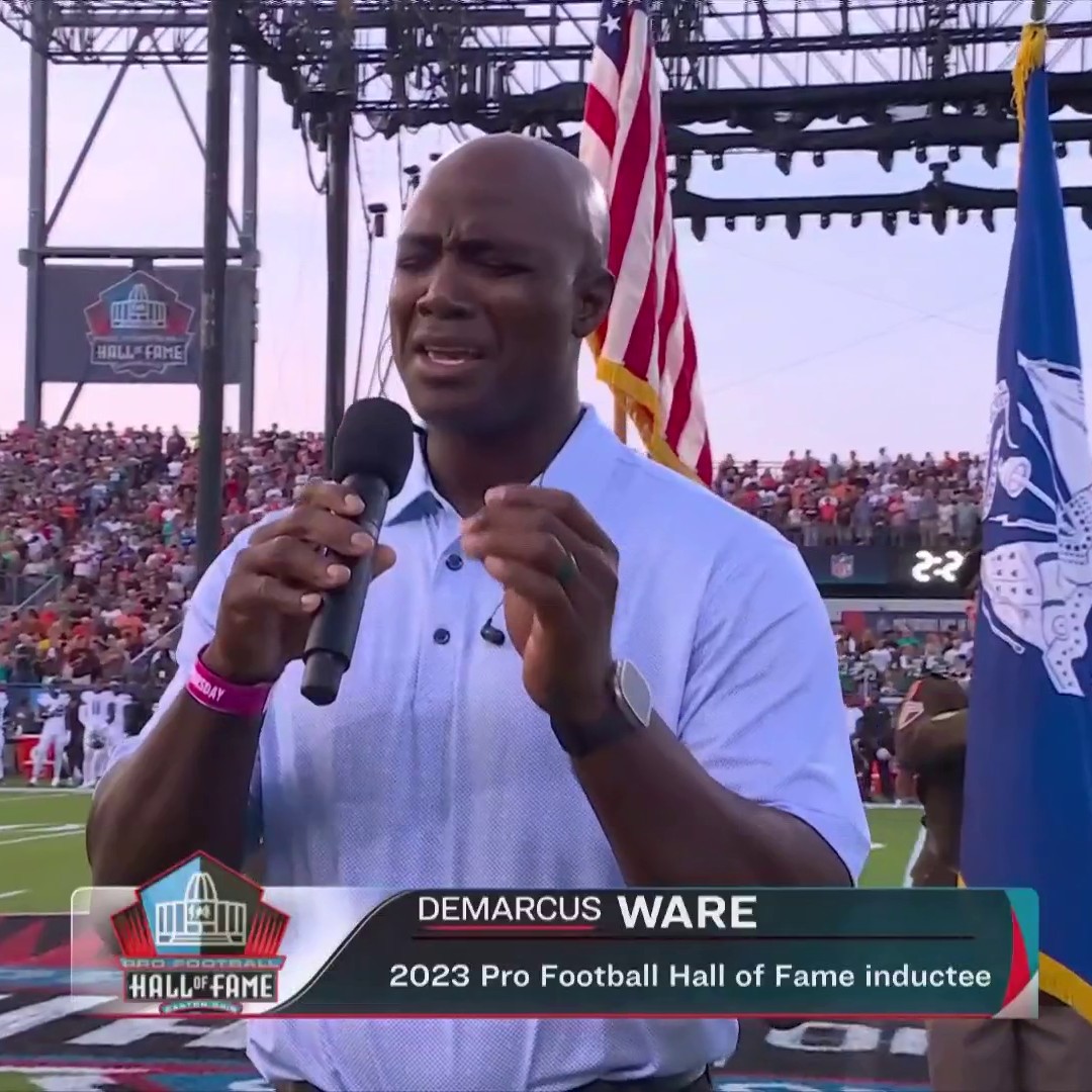 Pro Football Hall of Fame inductee DeMarcus Ware sings the National Anthem ahead of kickoff!