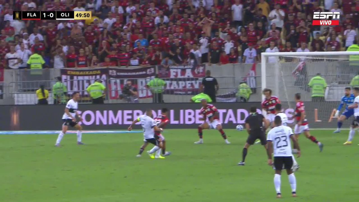 ¡POLÉMICO PENAL NO COBRADO AL DECANO! ¿No era mano de David Luiz en el Maracaná? 📺 Mirá la CONMEBOL #Libertadores por #StarPlusLA